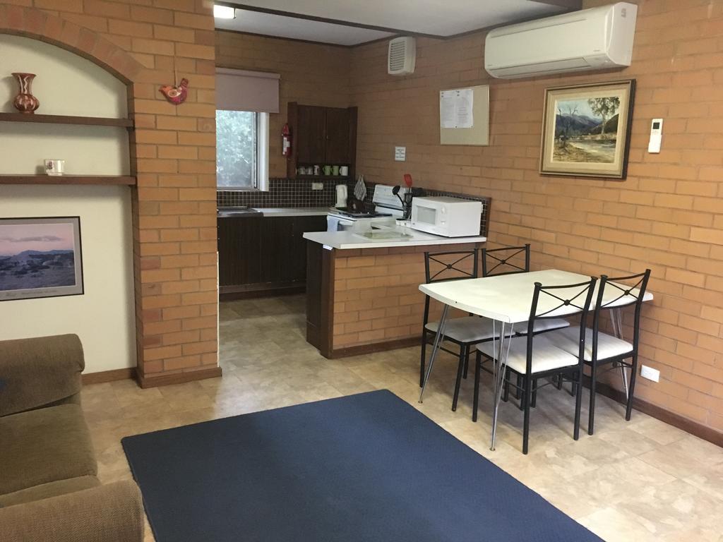 Ovensview On Riverside ブライト エクステリア 写真